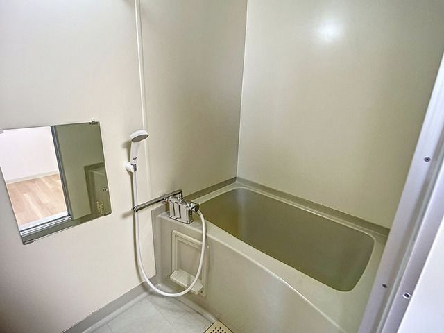バス